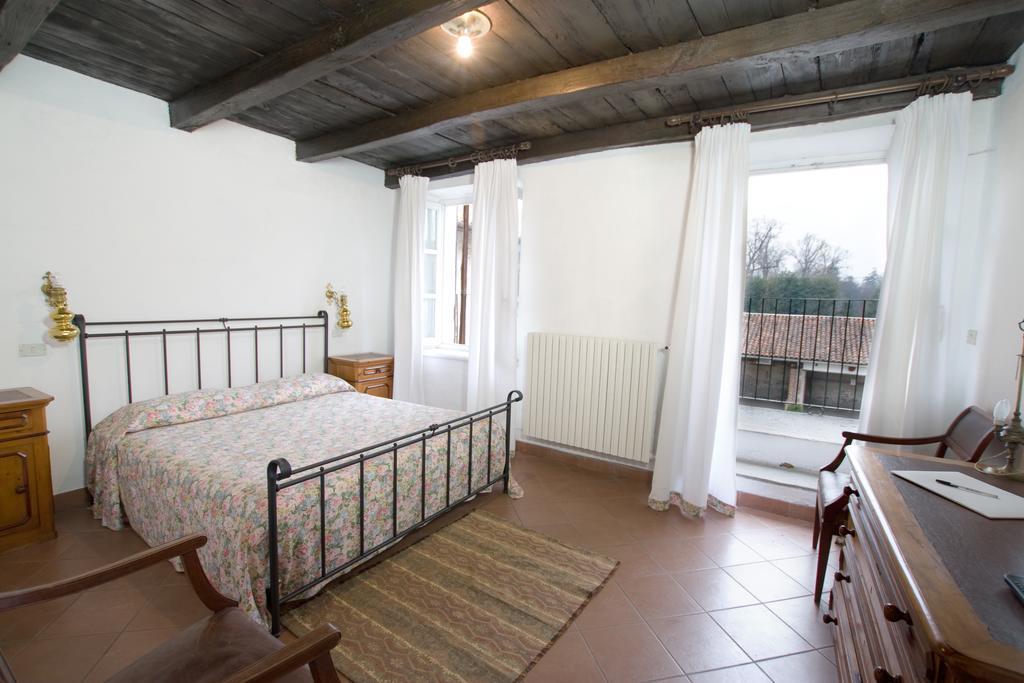 Agriturismo Il Torrione ピネローロ 部屋 写真