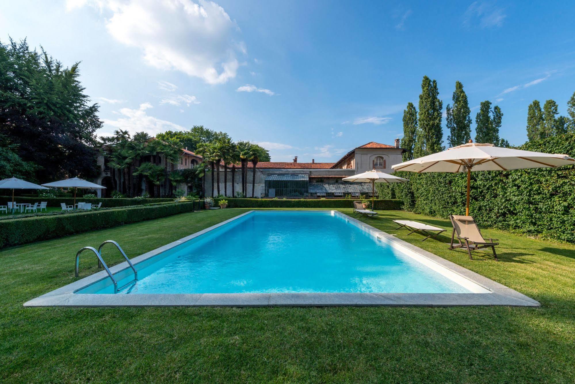 Agriturismo Il Torrione ピネローロ エクステリア 写真