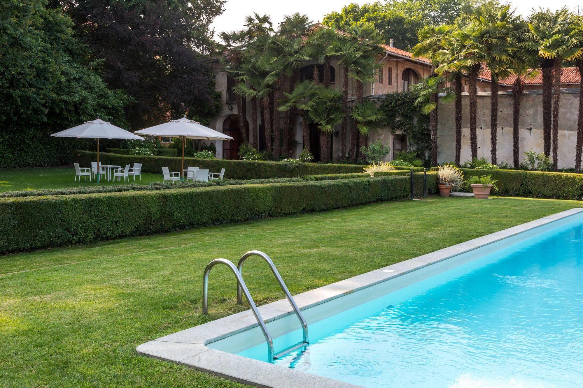 Agriturismo Il Torrione ピネローロ エクステリア 写真
