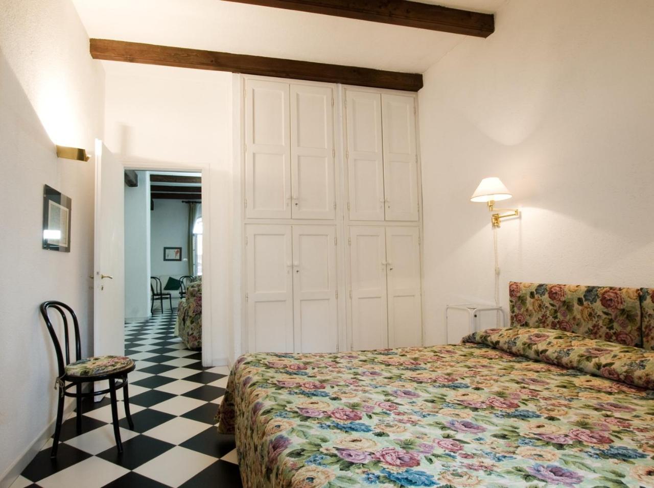 Agriturismo Il Torrione ピネローロ エクステリア 写真